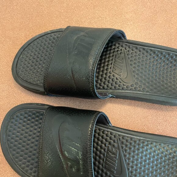 Nike Benassi JDI Men’s Triple Black Logo Sandals Slides Size 10 - Picture 6 of 9